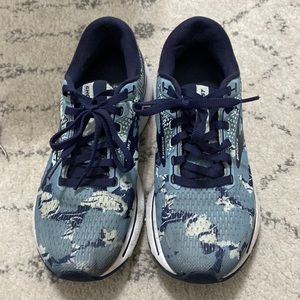 Brooks Ghost 14